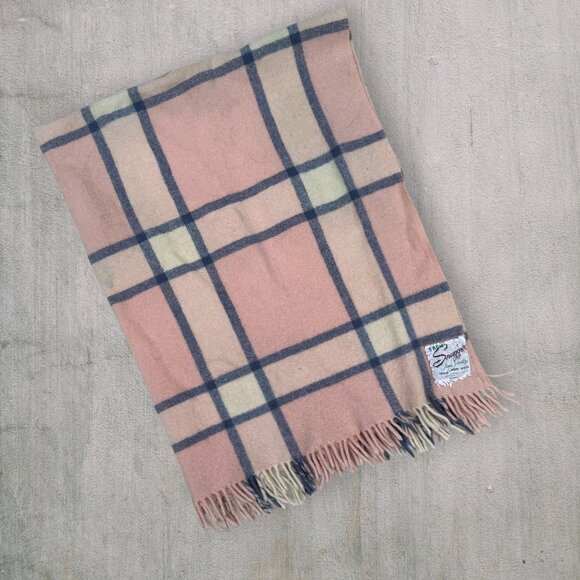 VINTAGE Troy Robe Pink Blue Plaid 100% Wool Baby Child Stadium Throw Blanket - Picture 5 of 10